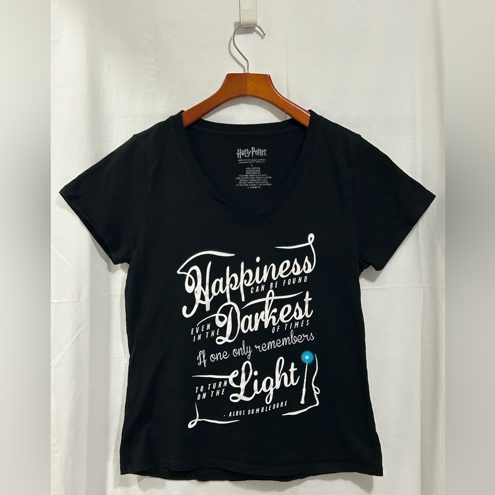 Harry Potter - Black V-Neck Graphic Tee